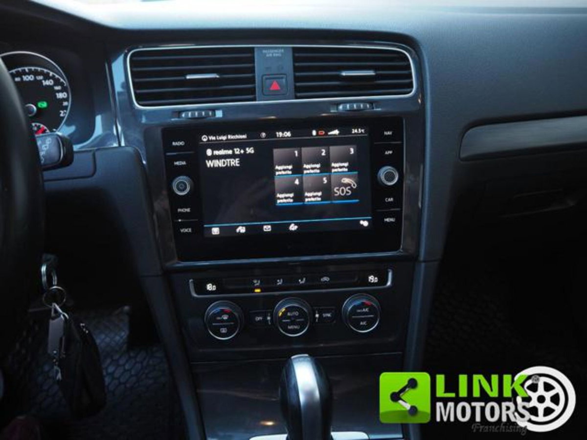 Volkswagen Golf Variant 1.6 TDI 115 CV DSG Business BlueMotion Tech. (12)