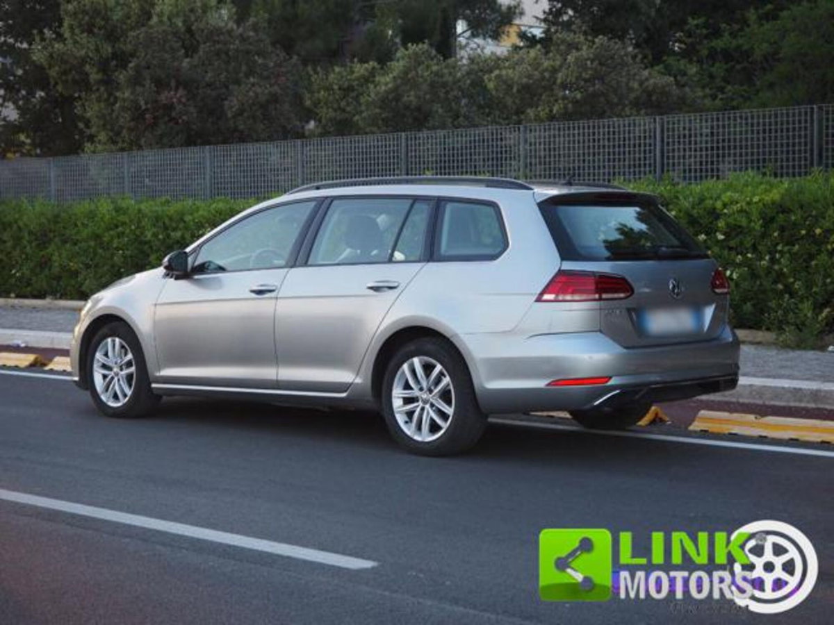 Volkswagen Golf Variant 1.6 TDI 115 CV DSG Business BlueMotion Tech. (18)