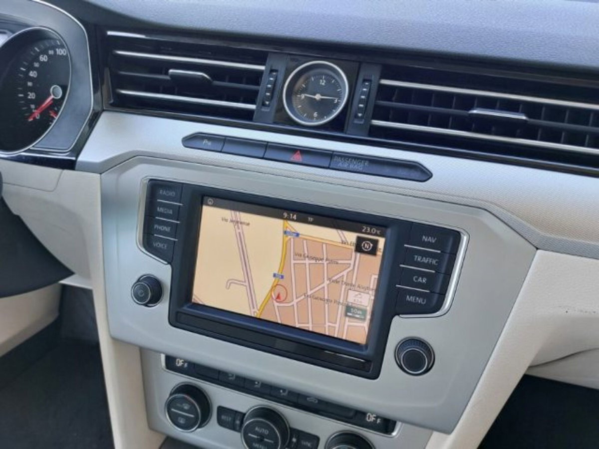 Volkswagen Passat Variant 1.6 TDI Trendline BlueMotion Technology (8)