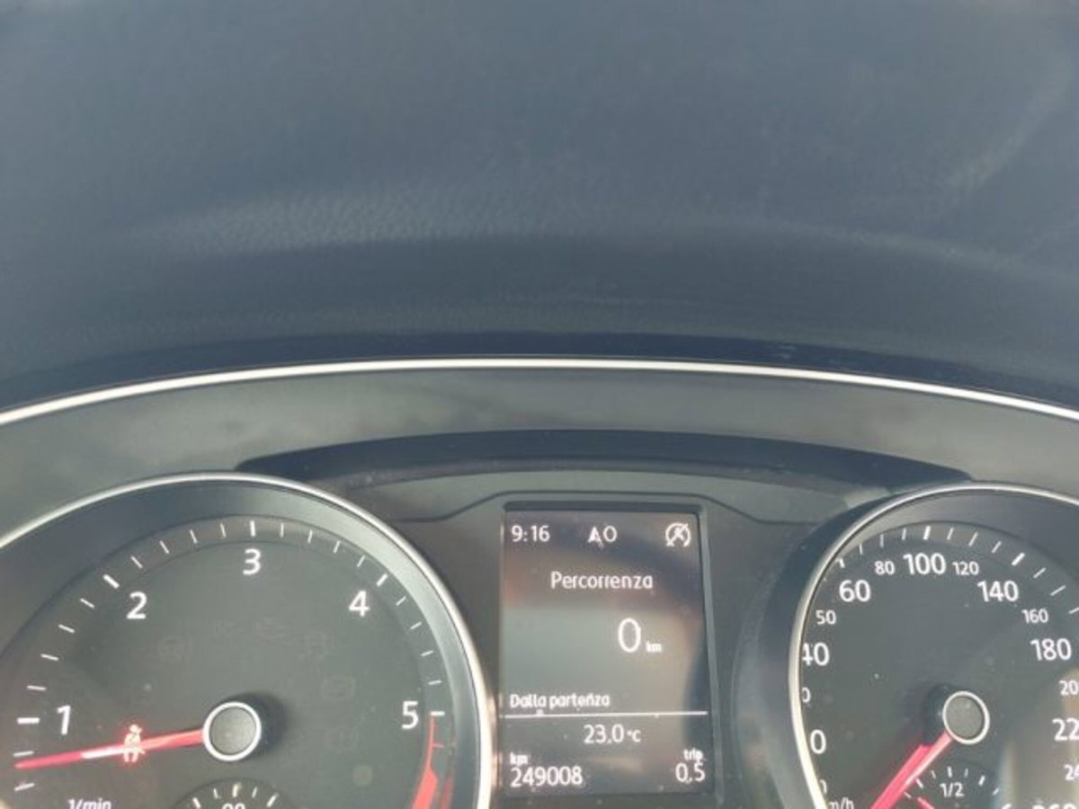 Volkswagen Passat Variant 1.6 TDI Trendline BlueMotion Technology (9)
