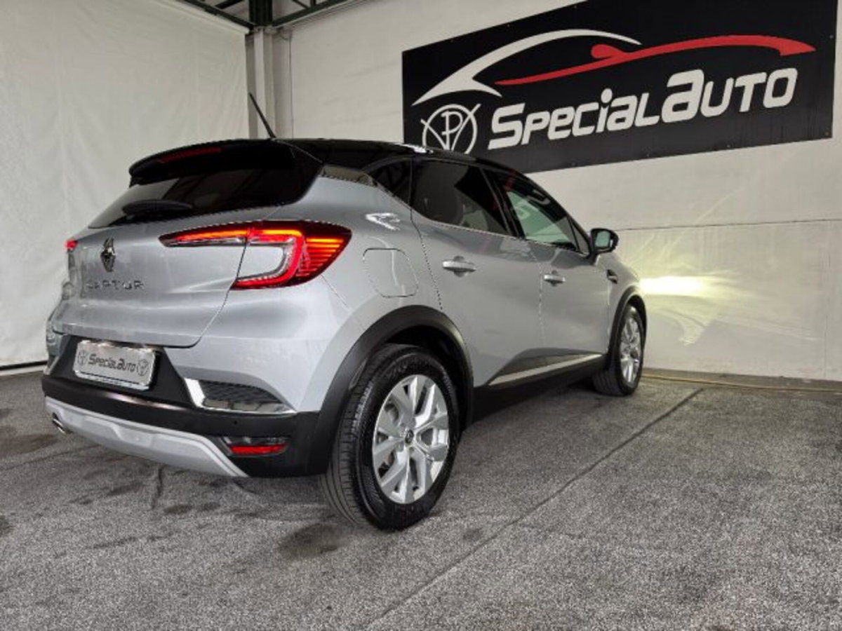 Renault Captur 1.0 tce Techno 90cv (10)