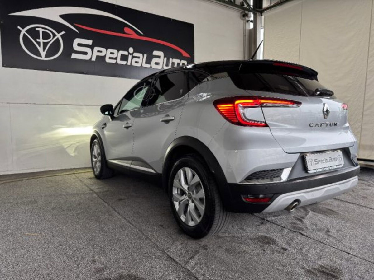 Renault Captur 1.0 tce Techno 90cv (9)