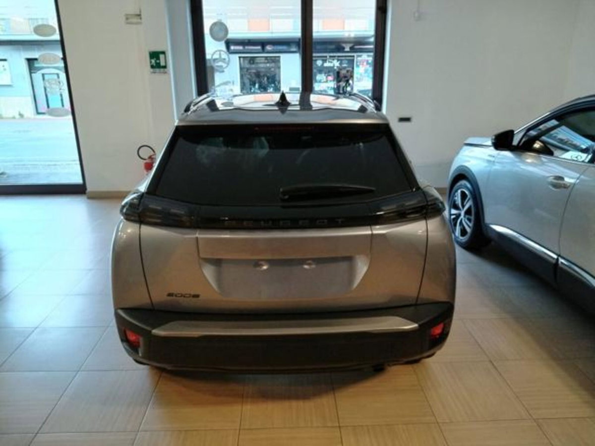 Peugeot 2008 PureTech 100 S&S Allure (3)