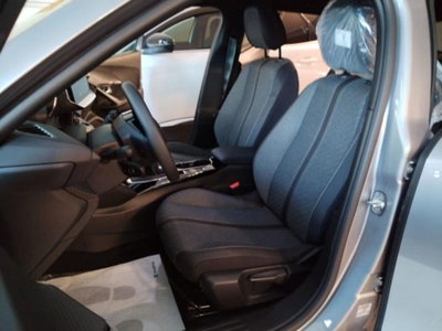 Peugeot 2008 PureTech 100 S&S Allure (5)