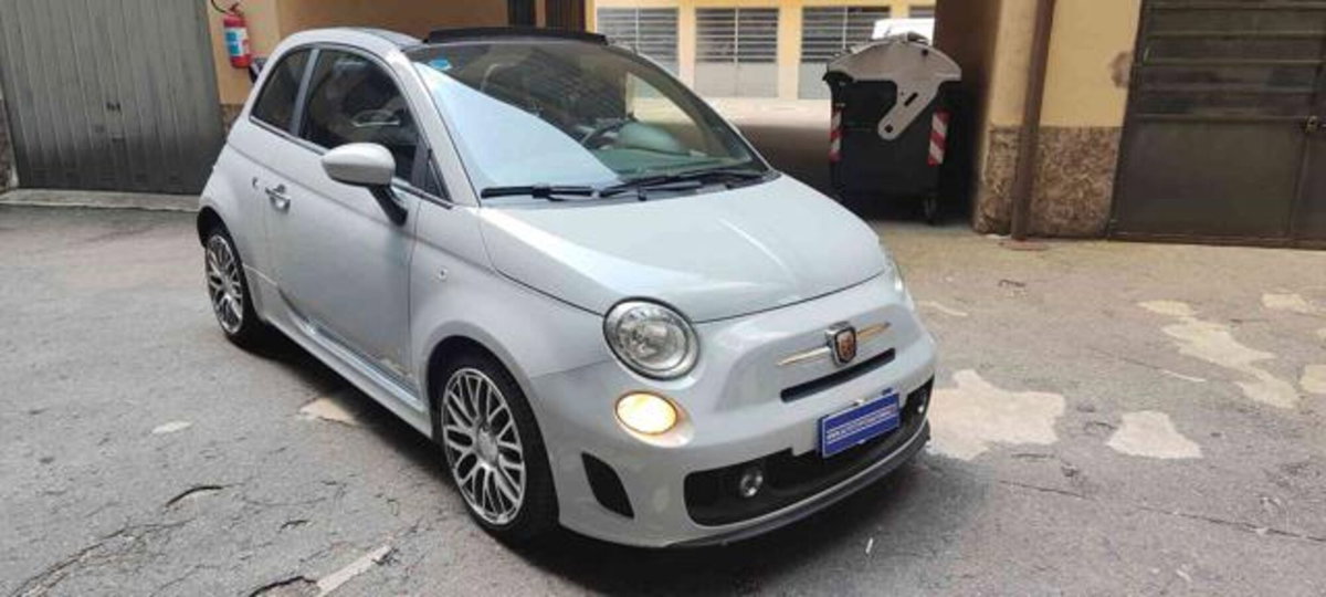 Abarth 500 Cabrio 1.4 Turbo T-Jet (2)