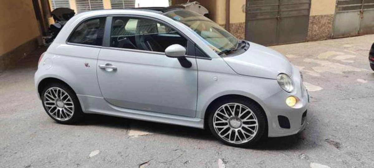 Abarth 500 Cabrio 1.4 Turbo T-Jet (3)