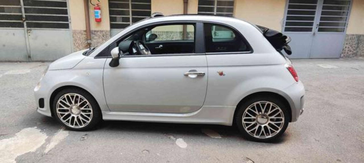 Abarth 500 Cabrio 1.4 Turbo T-Jet (7)