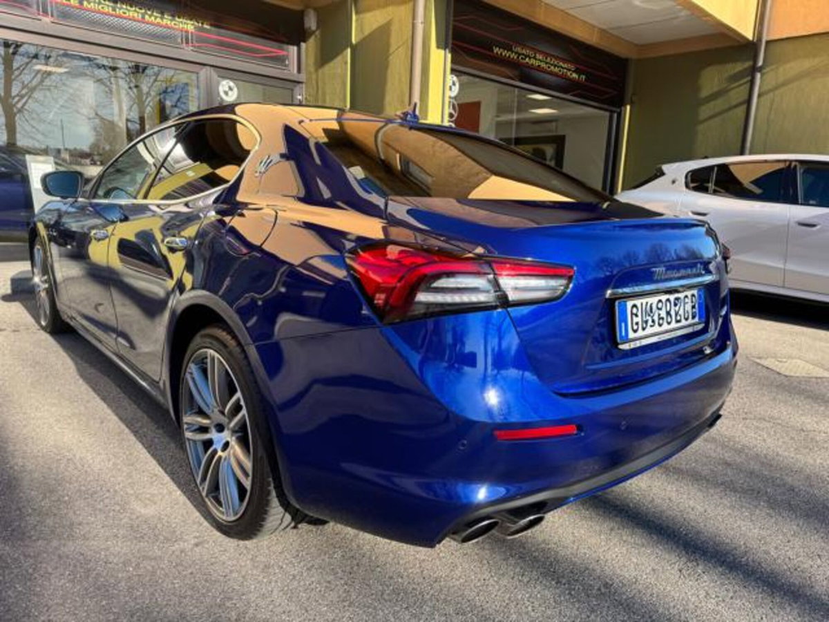 Maserati Ghibli Ghibli MHEV 330 CV GT (10)