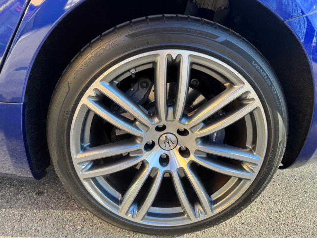 Maserati Ghibli Ghibli MHEV 330 CV GT (18)