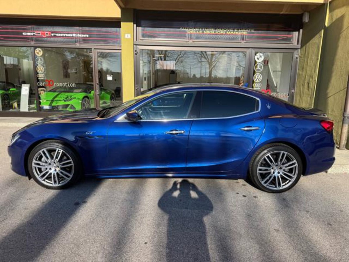Maserati Ghibli Ghibli MHEV 330 CV GT (2)