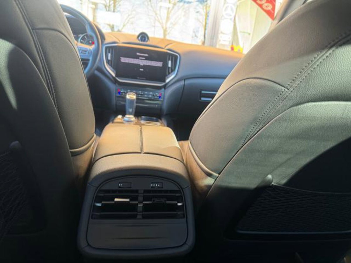 Maserati Ghibli Ghibli MHEV 330 CV GT (20)