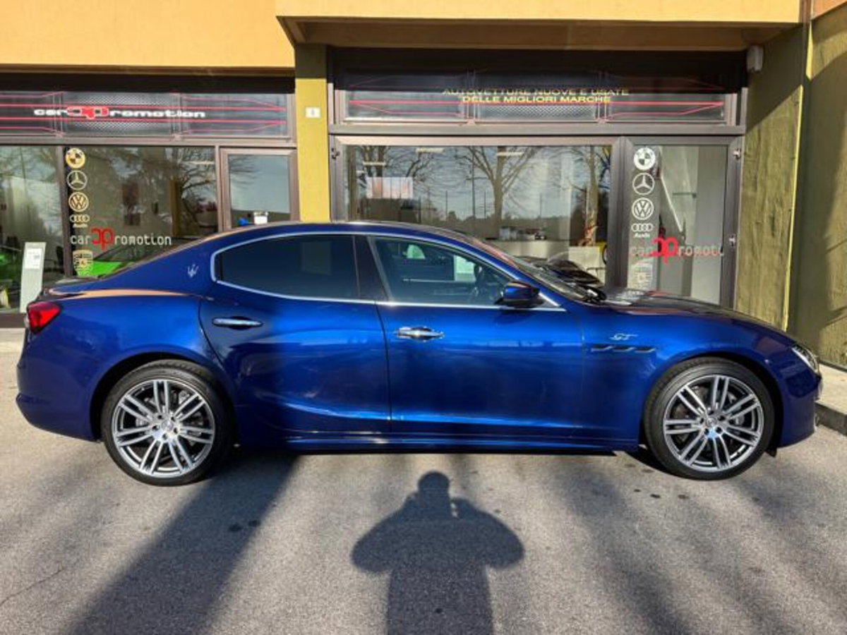 Maserati Ghibli Ghibli MHEV 330 CV GT (3)