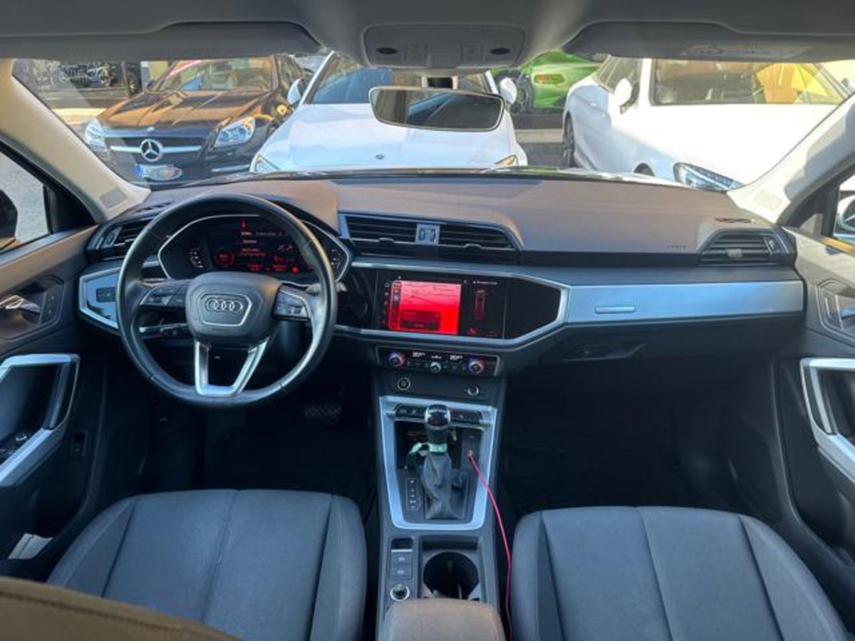 Audi Q3 Sportback 35 TDI quattro S tronic Business Plus (12)