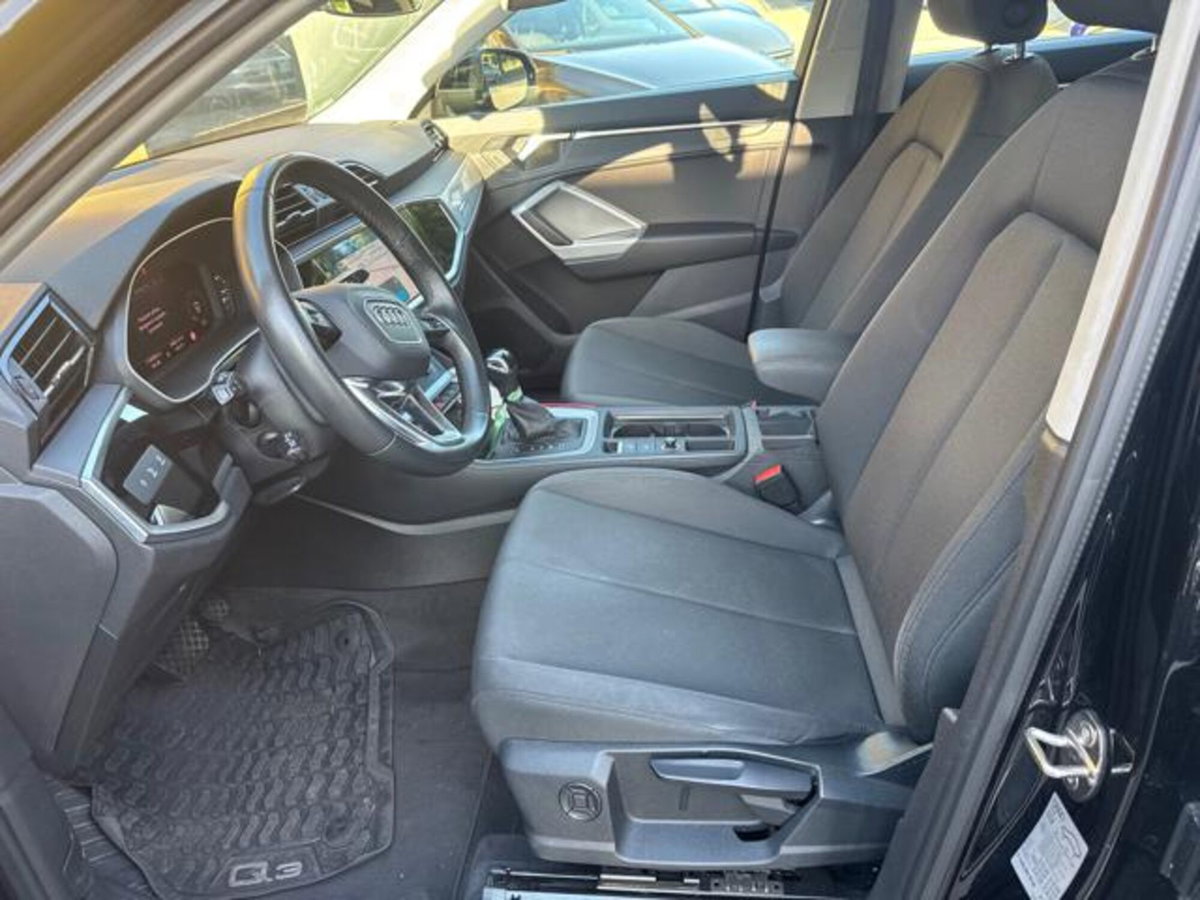 Audi Q3 Sportback 35 TDI quattro S tronic Business Plus (13)