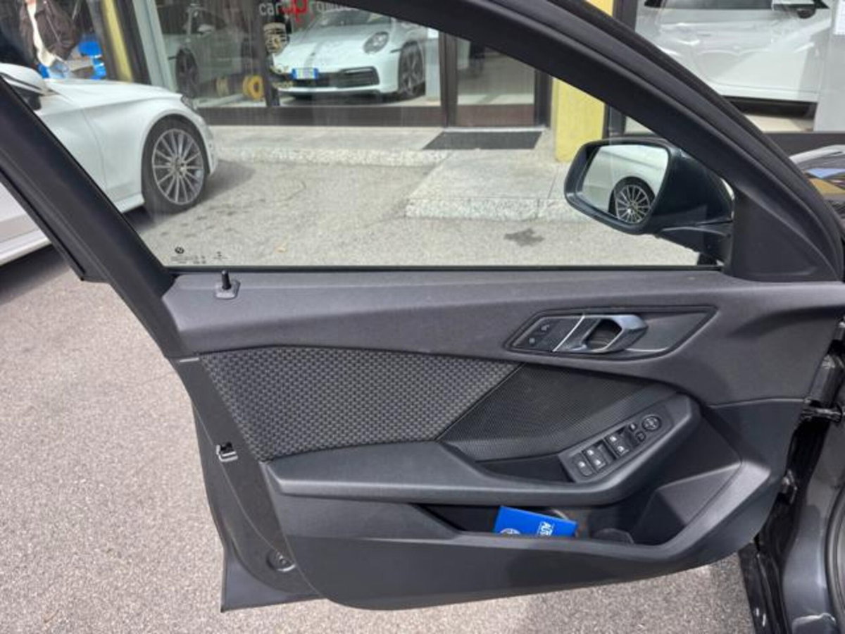 BMW Serie 1 116d 2.0 116CV cat 5 porte Attiva DPF (19)