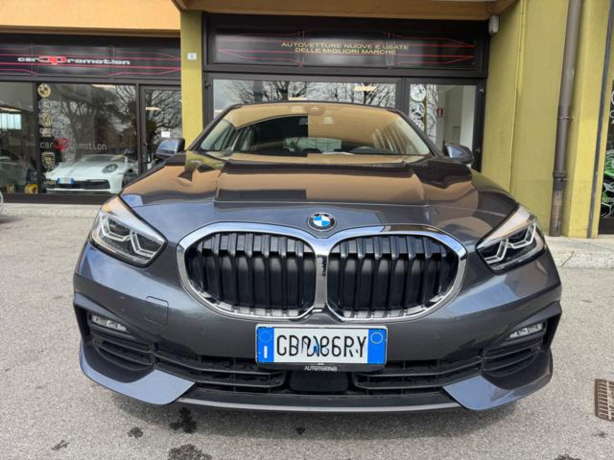 BMW Serie 1 116d 2.0 116CV cat 5 porte Attiva DPF (3)