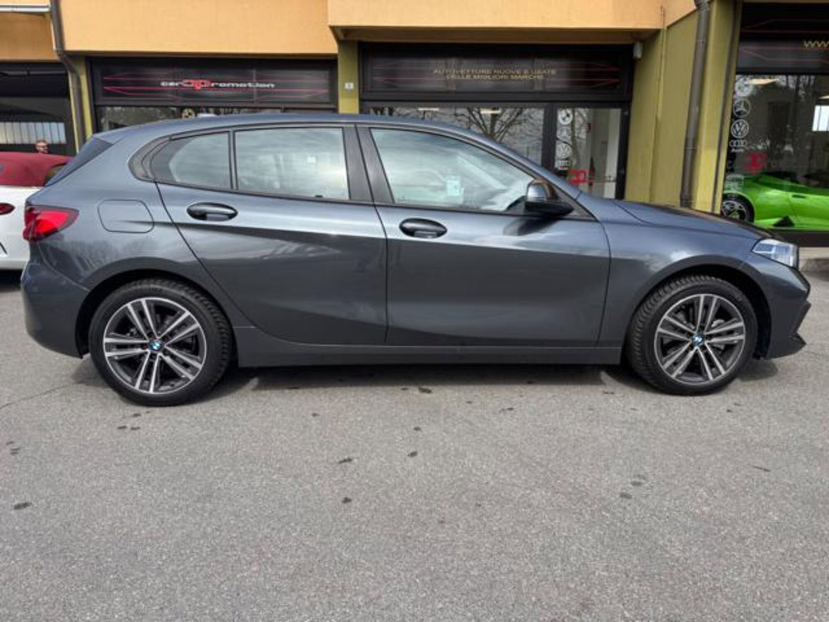 BMW Serie 1 116d 2.0 116CV cat 5 porte Attiva DPF (6)