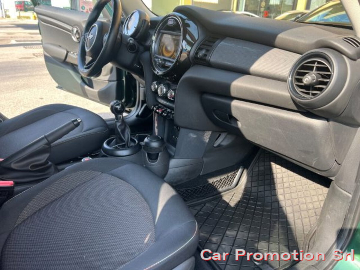 MINI Mini 1.5 Cooper D 5 porte (8)
