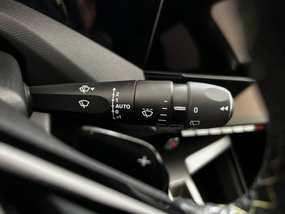 Peugeot 308 SW Hybrid 225 e-EAT8 GT Pack (17)