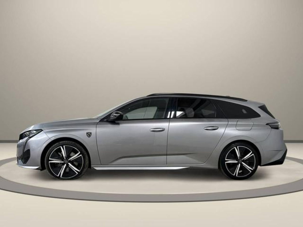 Peugeot 308 SW Hybrid 225 e-EAT8 GT Pack (3)