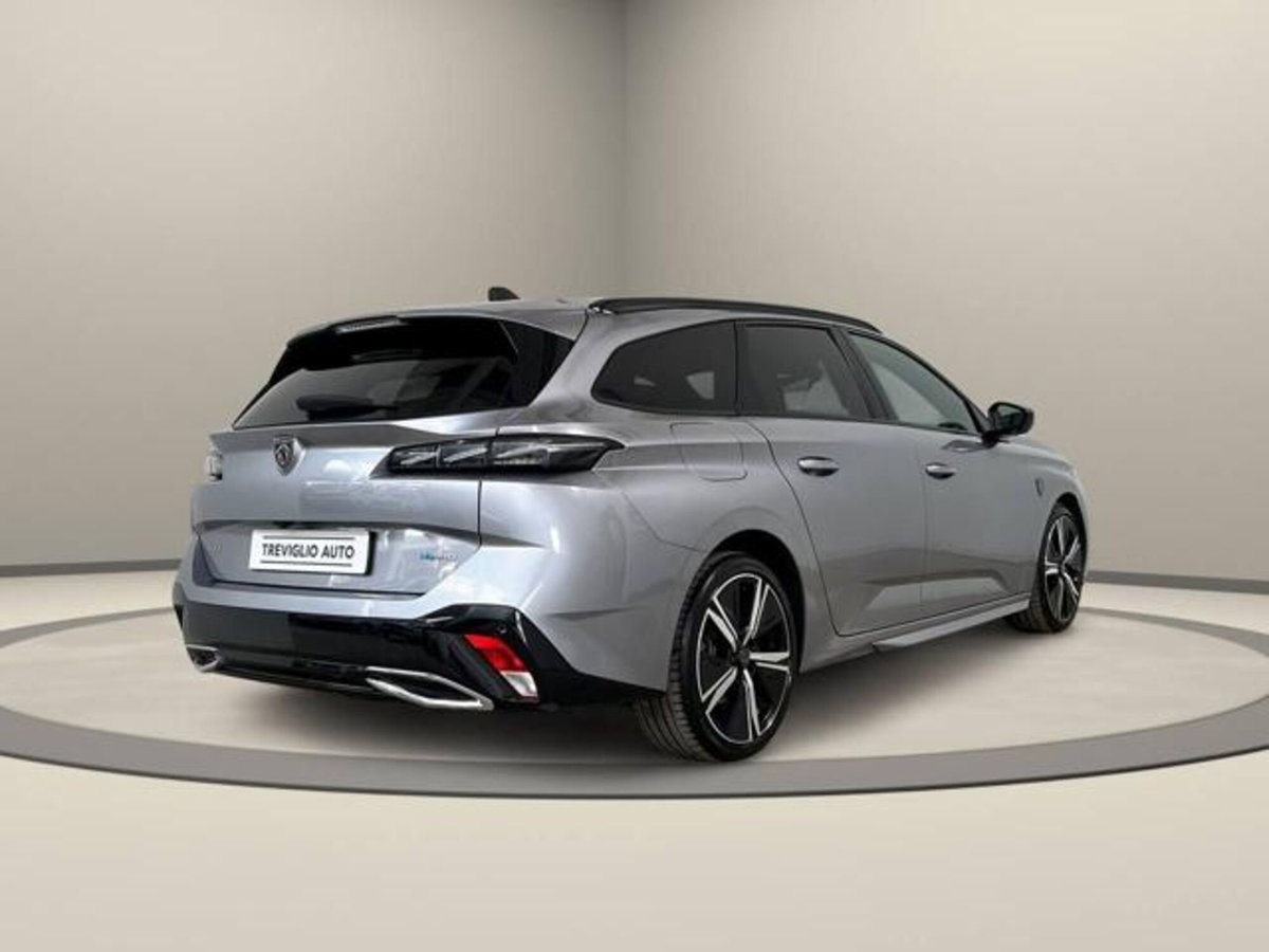 Peugeot 308 SW Hybrid 225 e-EAT8 GT Pack (5)