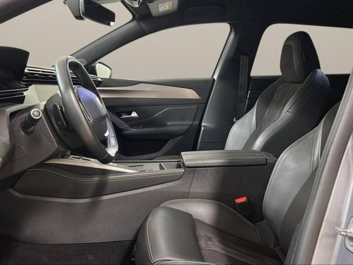 Peugeot 308 SW Hybrid 225 e-EAT8 GT Pack (8)