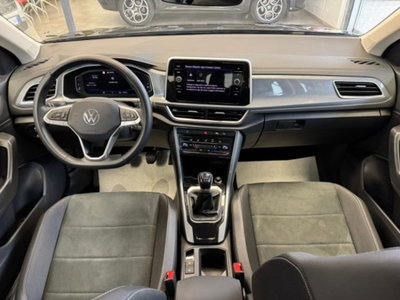 Volkswagen T-Roc 1.0 tsi Style 115cv (10)