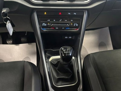 Volkswagen T-Roc 1.0 tsi Style 115cv (14)