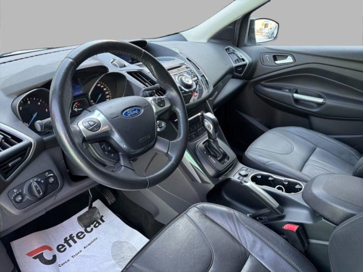 Ford Kuga 2.0 TDCI 140 CV 4WD Titanium (7)