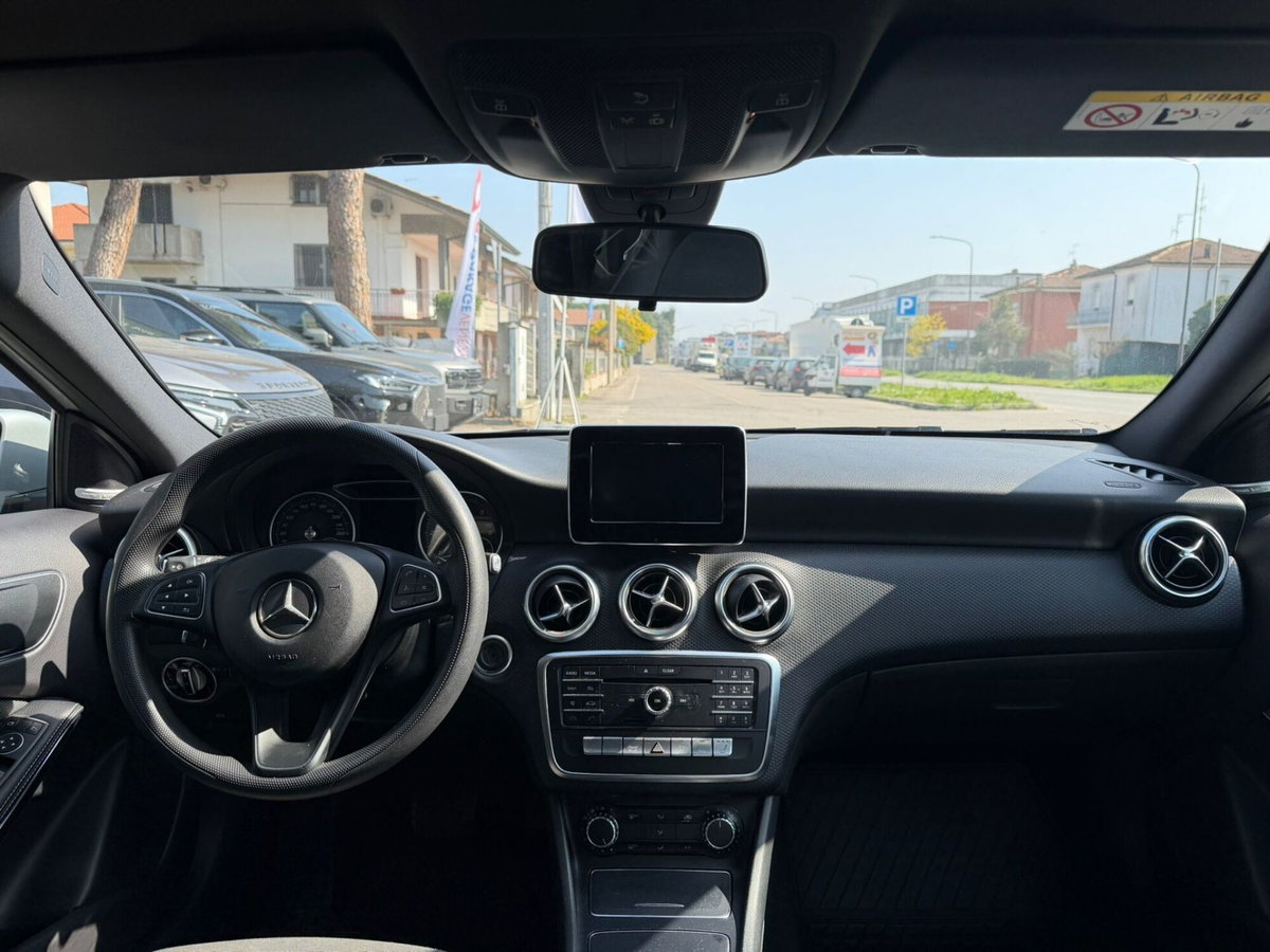 Mercedes-Benz Classe A 220 d Automatic Premium (12)
