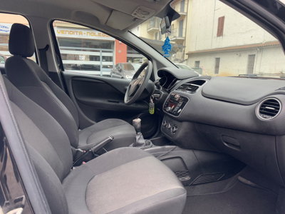Fiat Punto 1.3 MJT II 75 CV 5 porte Street (14)