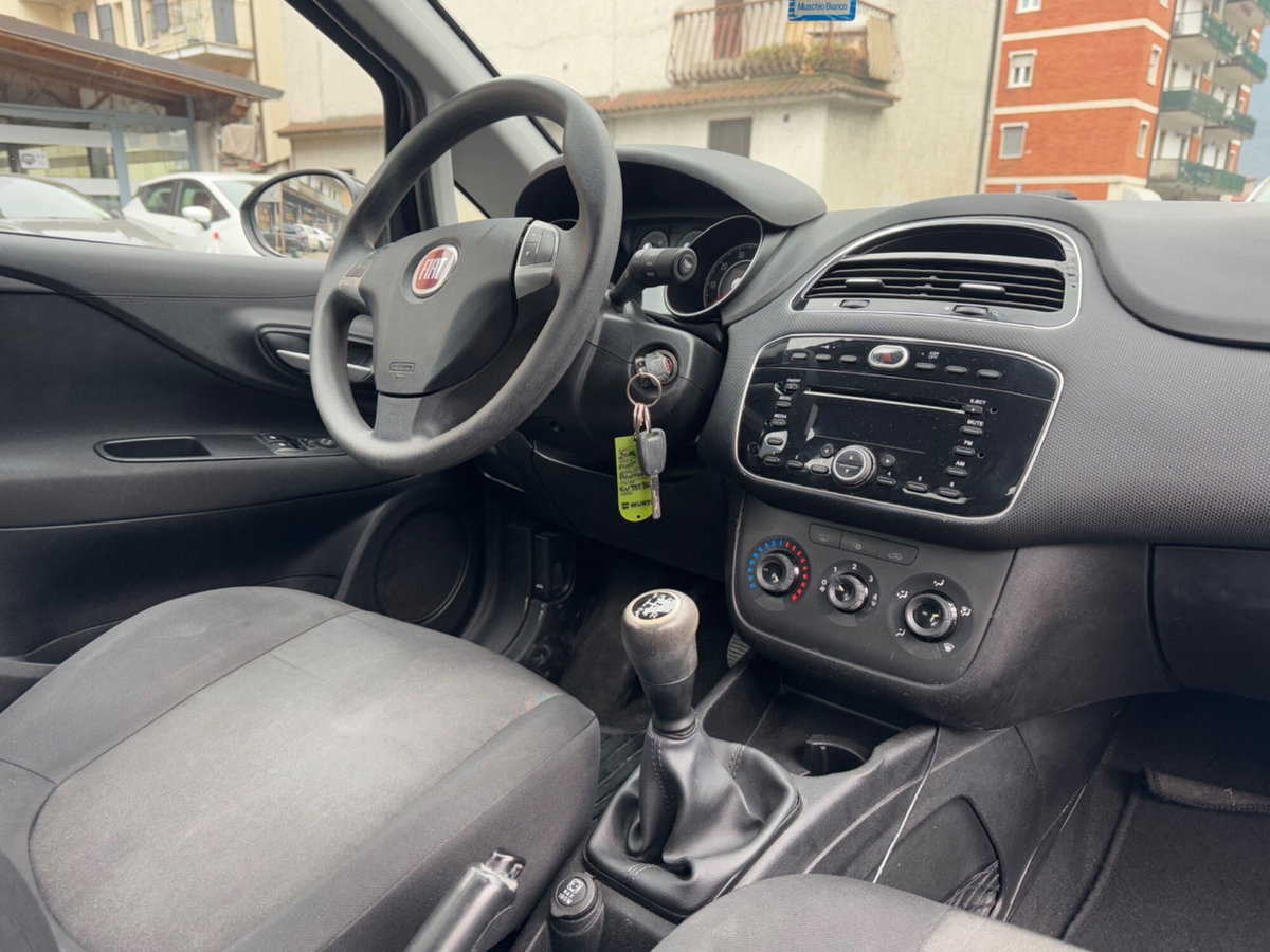 Fiat Punto 1.3 MJT II 75 CV 5 porte Street (17)