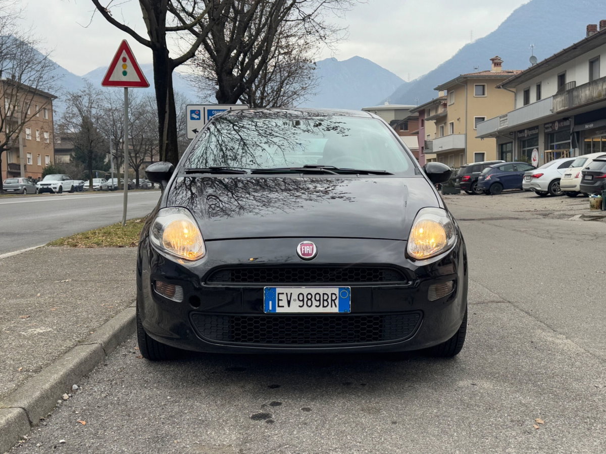 Fiat Punto 1.3 MJT II 75 CV 5 porte Street (2)