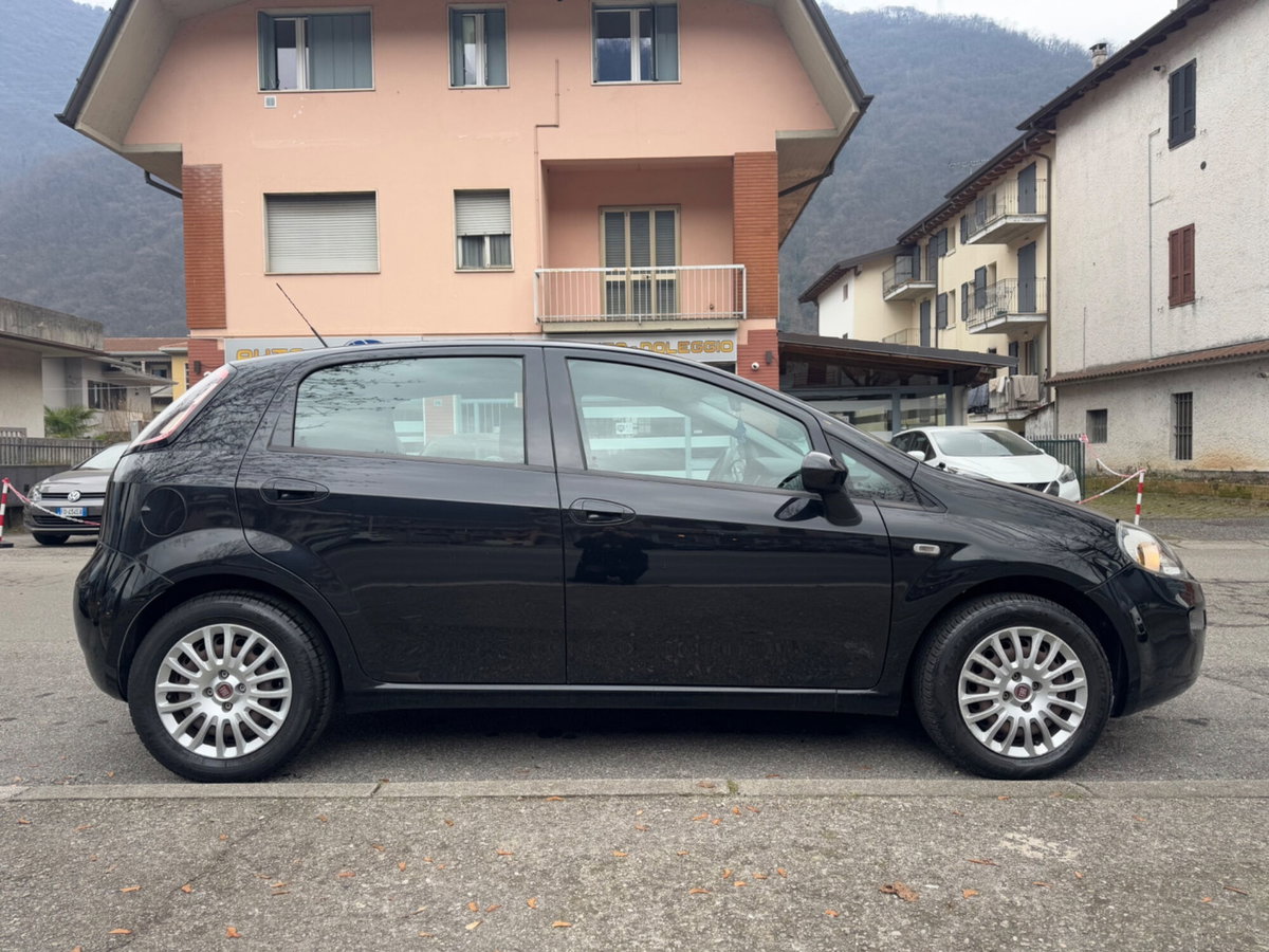 Fiat Punto 1.3 MJT II 75 CV 5 porte Street (4)