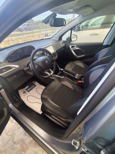 Peugeot 2008 e-HDi 92 CV Stop&Start ETG6 Allure (11)
