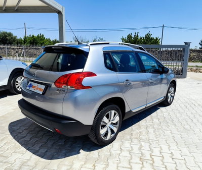 Peugeot 2008 e-HDi 92 CV Stop&Start ETG6 Allure (9)