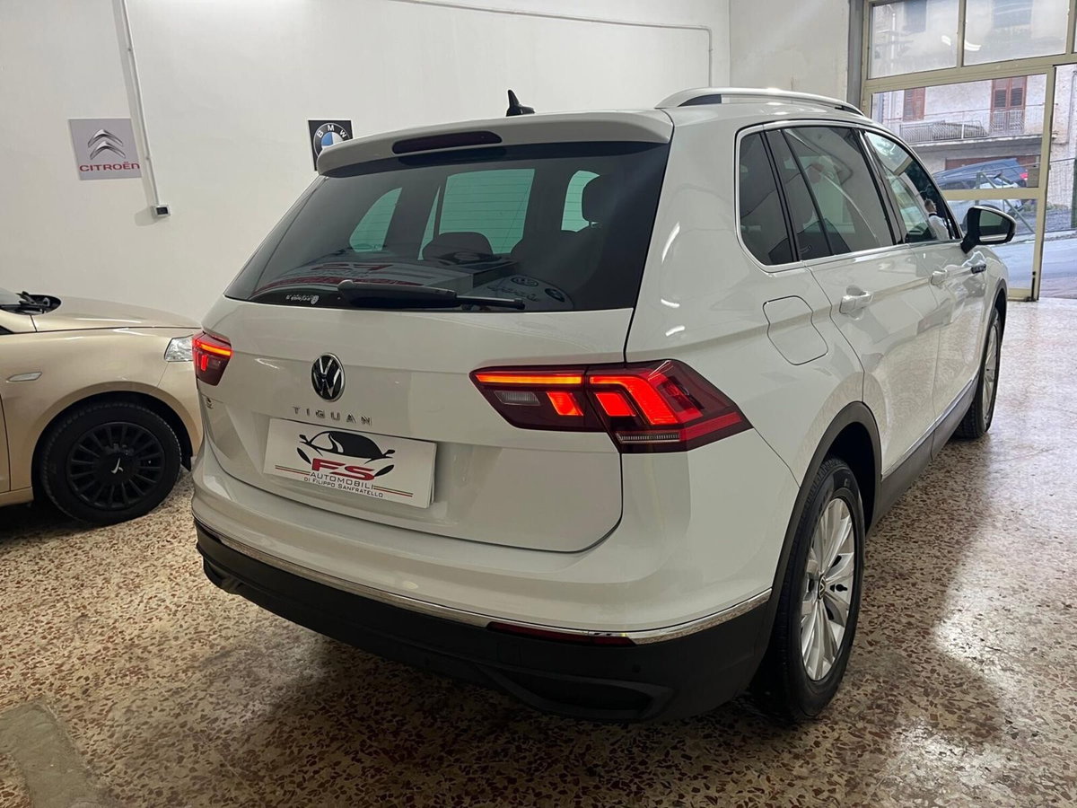 Volkswagen Tiguan 2.0 TDI SCR Life (8)