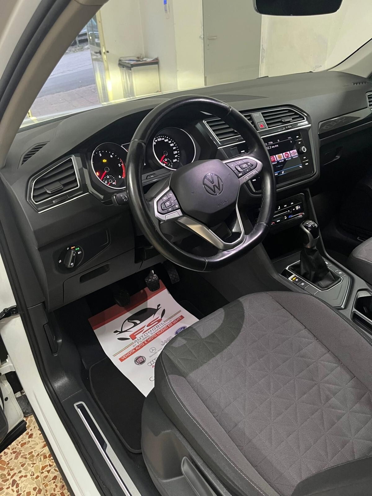 Volkswagen Tiguan 2.0 TDI SCR Life (9)