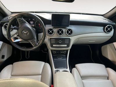Mercedes-Benz GLA SUV 200 d Automatic Premium (10)