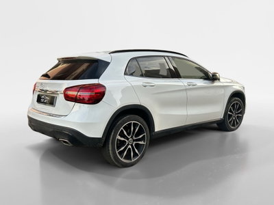 Mercedes-Benz GLA SUV 200 d Automatic Premium (5)