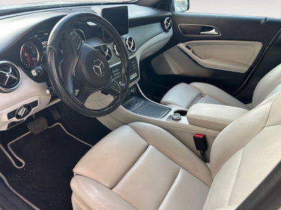 Mercedes-Benz GLA SUV 200 d Automatic Premium (9)