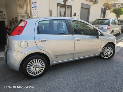 Fiat Grande Punto 1.3 MJT 75 CV 5 porte Dynamic (5)