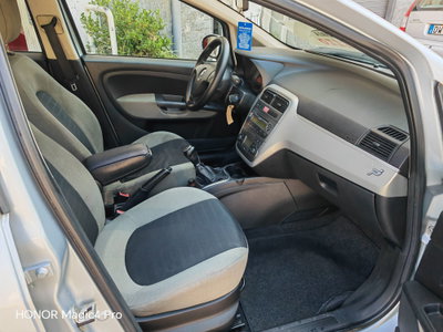 Fiat Grande Punto 1.3 MJT 75 CV 5 porte Dynamic (8)