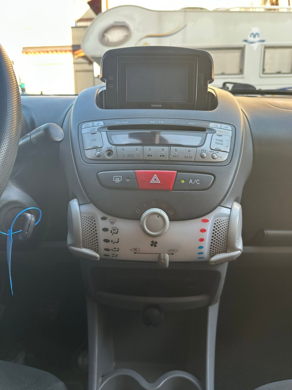 Toyota Aygo 1.0 12V VVT-i 5 porte Sol Connect (14)