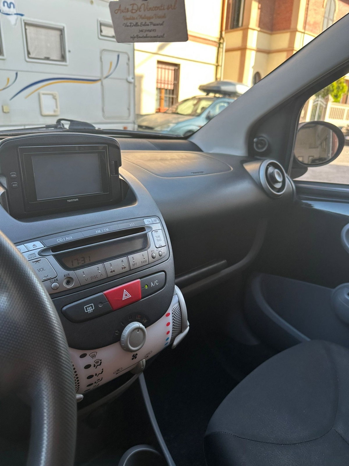 Toyota Aygo 1.0 12V VVT-i 5 porte Sol Connect (17)