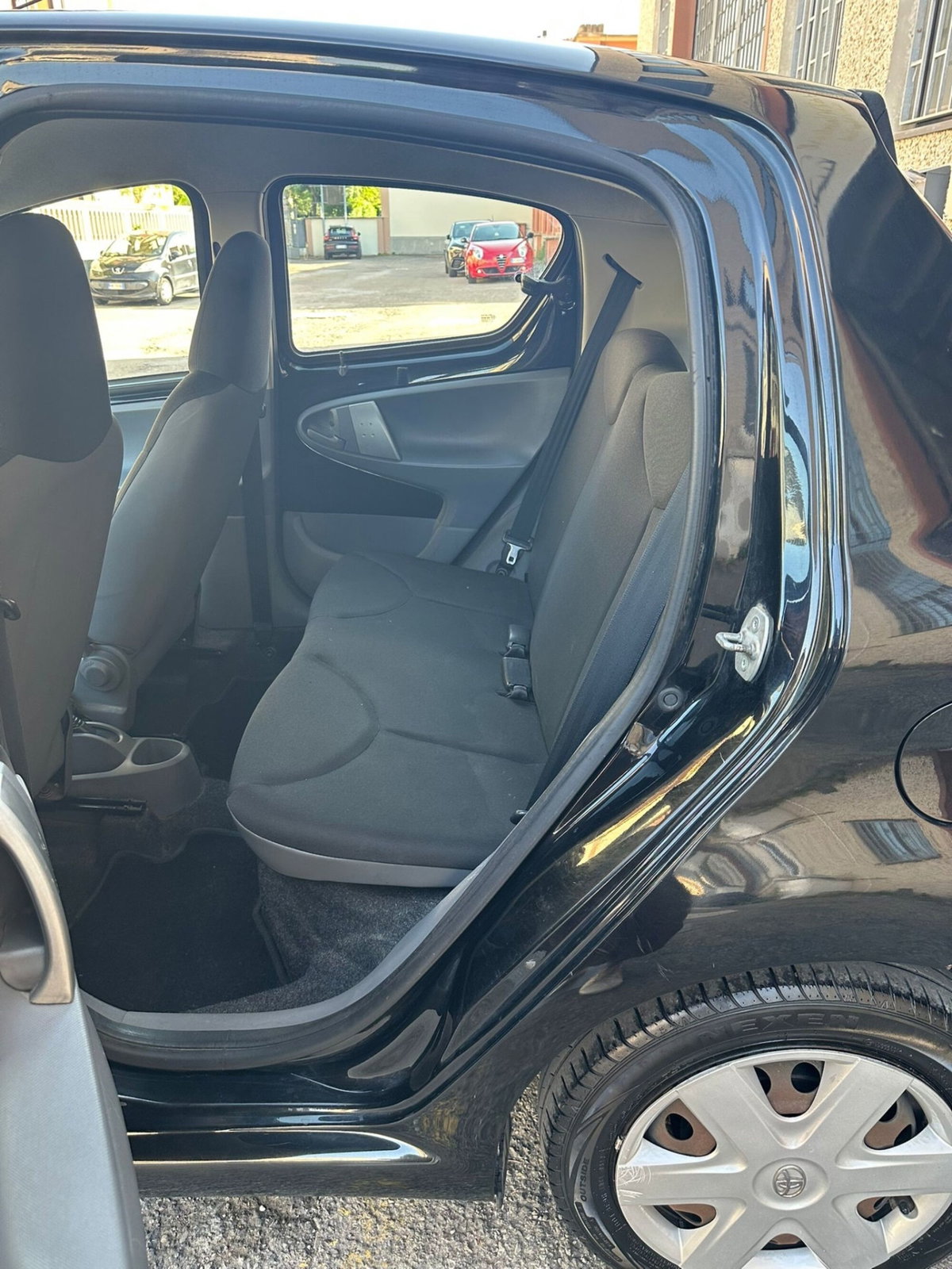 Toyota Aygo 1.0 12V VVT-i 5 porte Sol Connect (19)