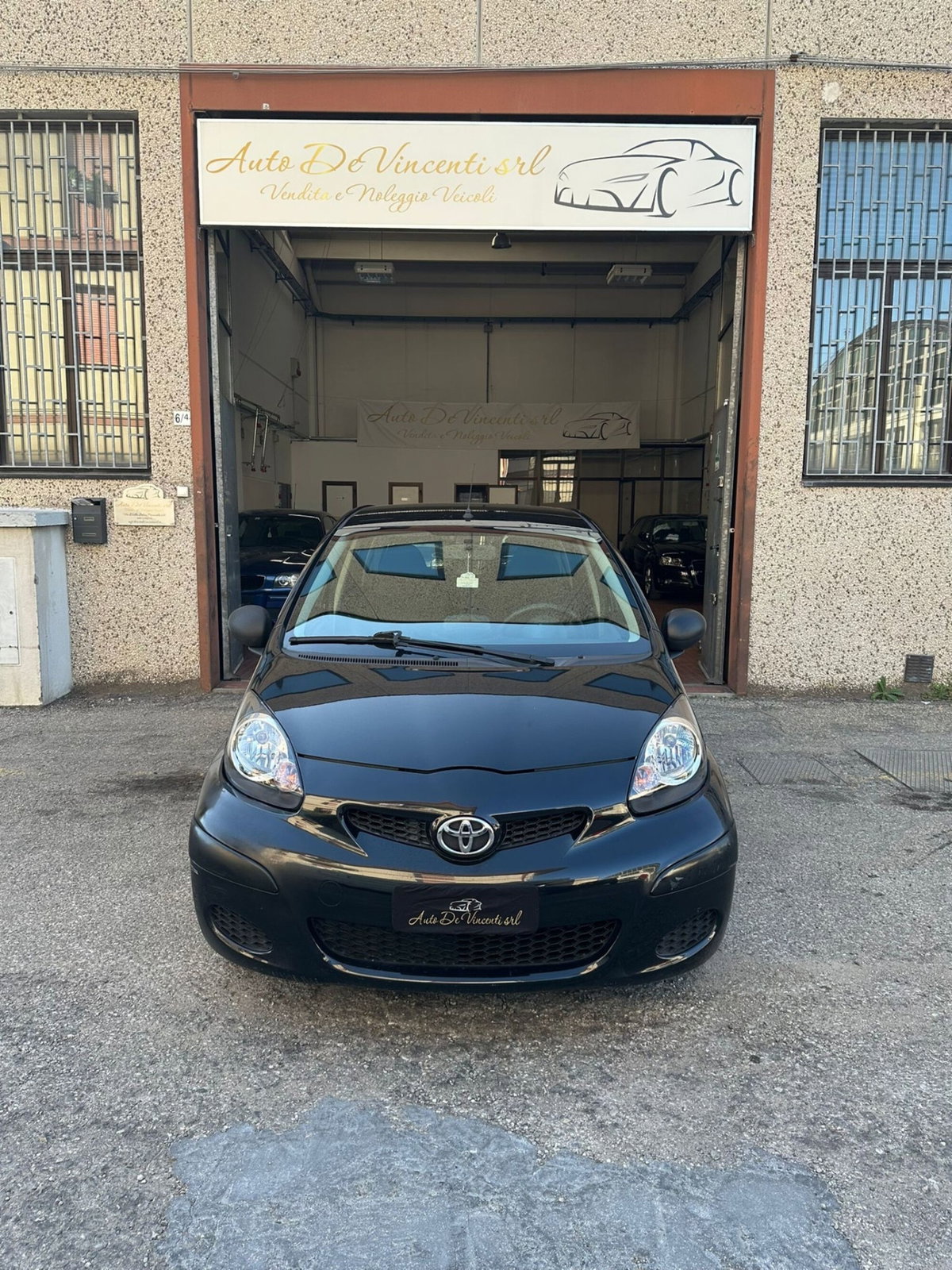 Toyota Aygo 1.0 12V VVT-i 5 porte Sol Connect (2)