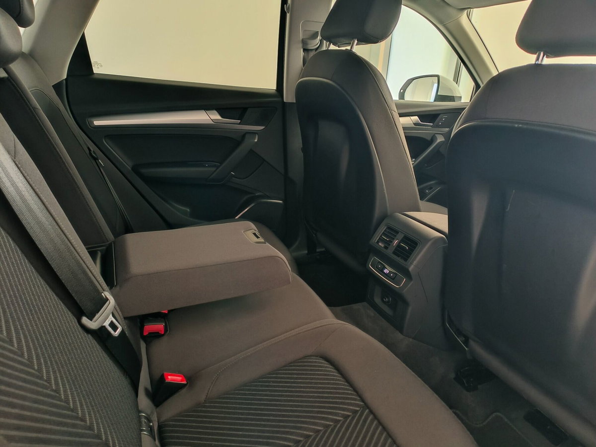Audi Q5 40 TDI 204 CV quattro S tronic Business (15)
