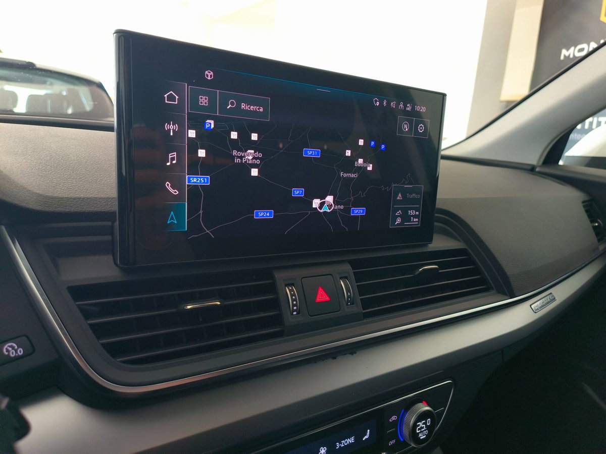 Audi Q5 40 TDI 204 CV quattro S tronic Business (18)