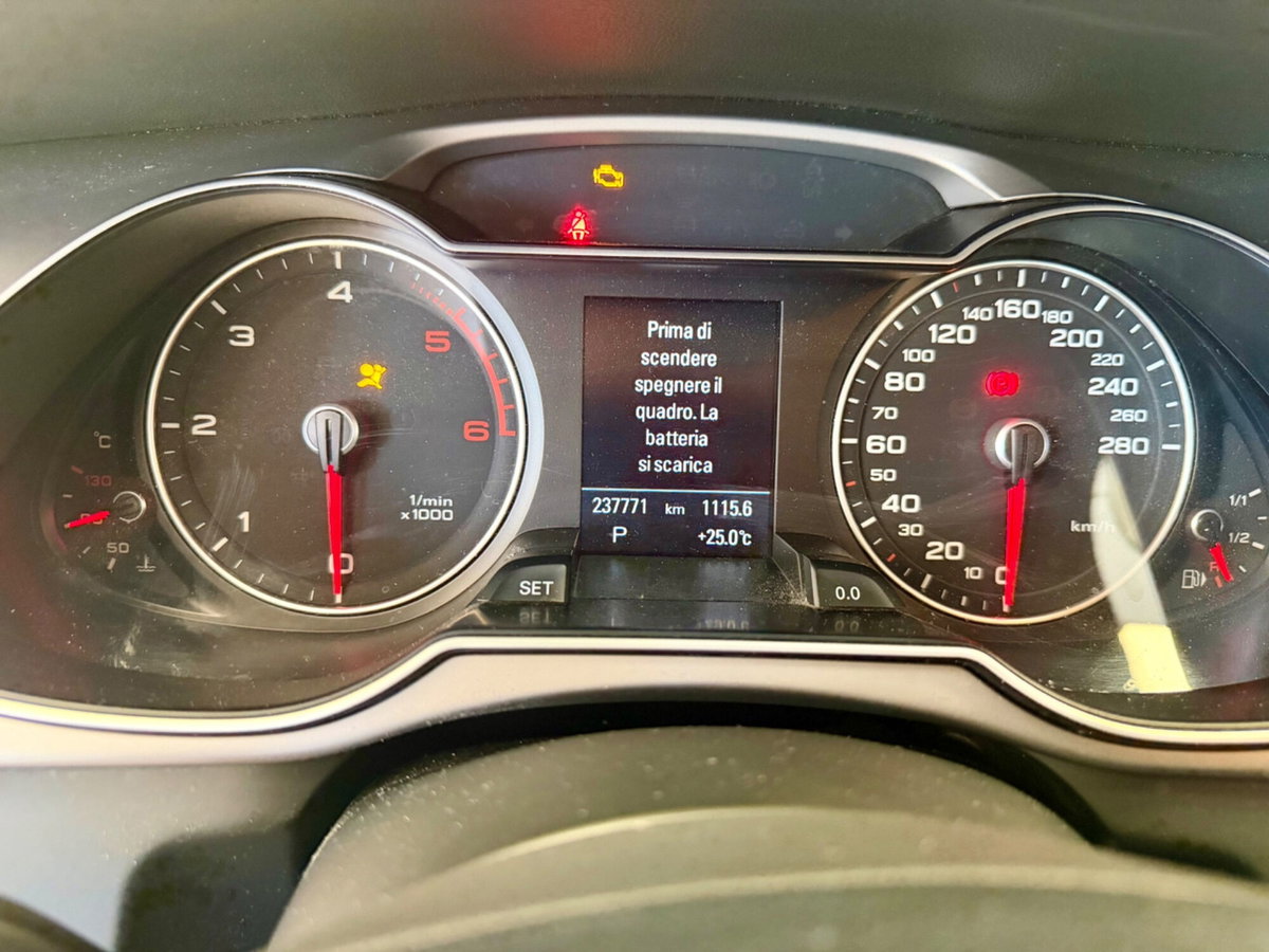 Audi A4 Avant 2.0 TDI 177 CV quattro S tronic Business (14)
